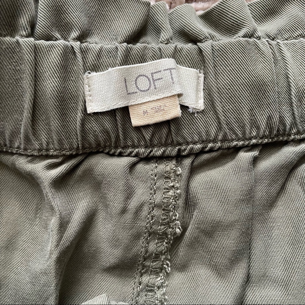 Loft Olive Green High Rise Shorts Paperbag Style Size Medium - Picture 8 of 10
